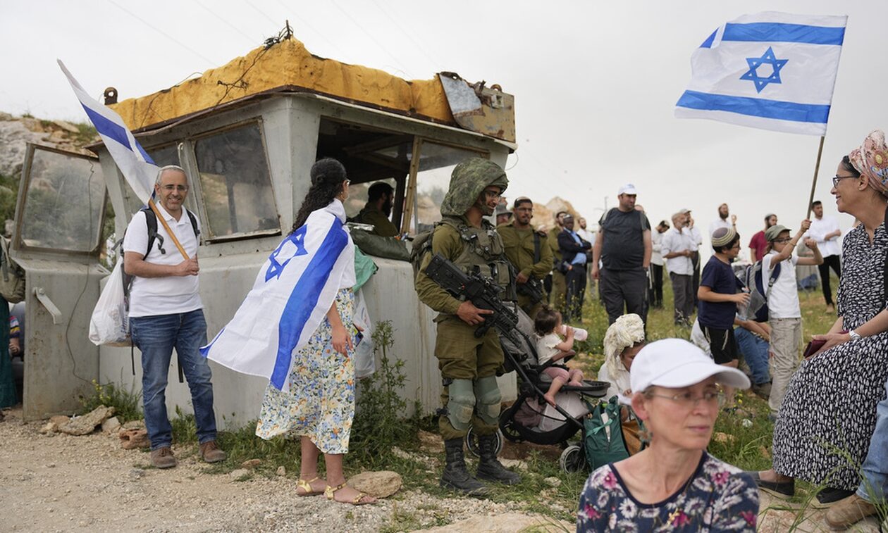 Δυτική Όχθη: Χιλιάδες Ισραηλινοί διαδήλωσαν ζητώντας να δημιουργηθούν περισσότεροι οικισμοί