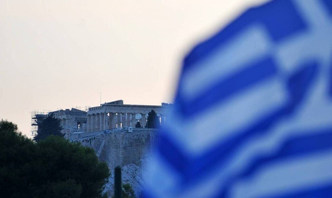 Μείωση χρέους και αύξηση πρωτογενών πλεονασμάτων προβλέπει το ΔΝΤ για την Ελλάδα