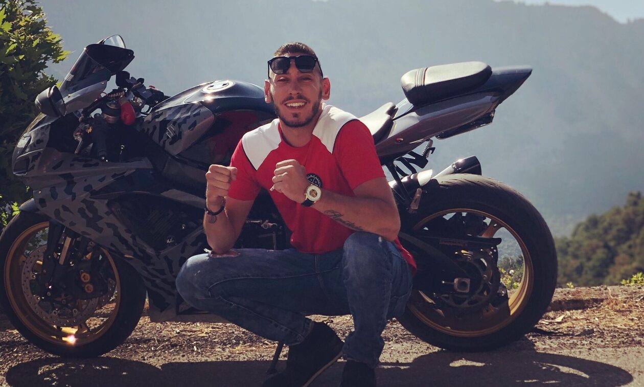Άλιμος - Τροχαίο: Σοκ από το θάνατο του νεαρού μοτοσικλετιστή