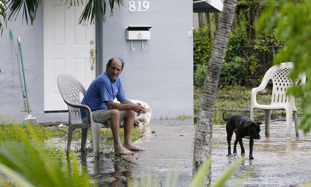 ΗΠΑ: Κατακλυσμιαίες βροχές στη Φλόριντα προκαλούν το κλείσιμο διεθνούς αεροδρομίου