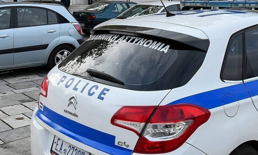 Θεσσαλονίκη Χειροπέδες σε ανήλικα αδέλφια για ένοπλη ληστεία σε ψιλικατζίδικο
