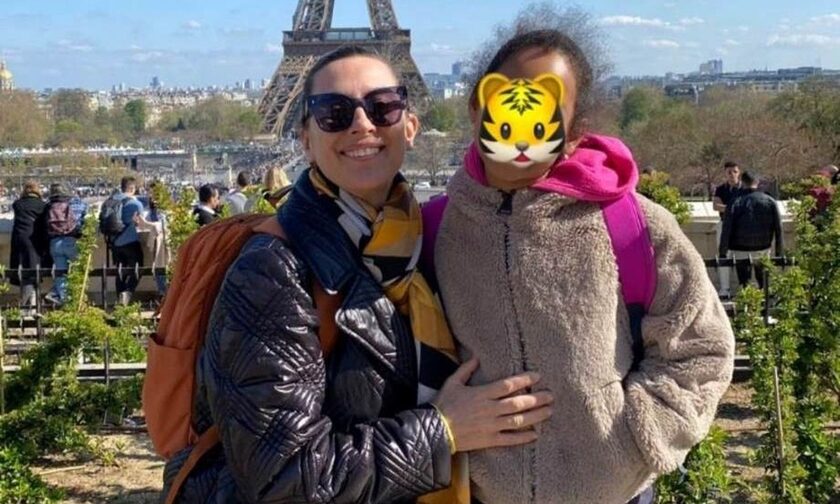 Βίκυ Βολιώτη: Με την κόρη της στο Παρίσι
