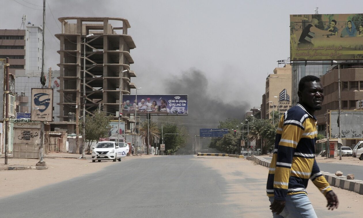Στις φλόγες το Σουδάν: Μάχες στο κτήριο της κρατικής τηλεόρασης - Τουλάχιστον δύο νεκροί