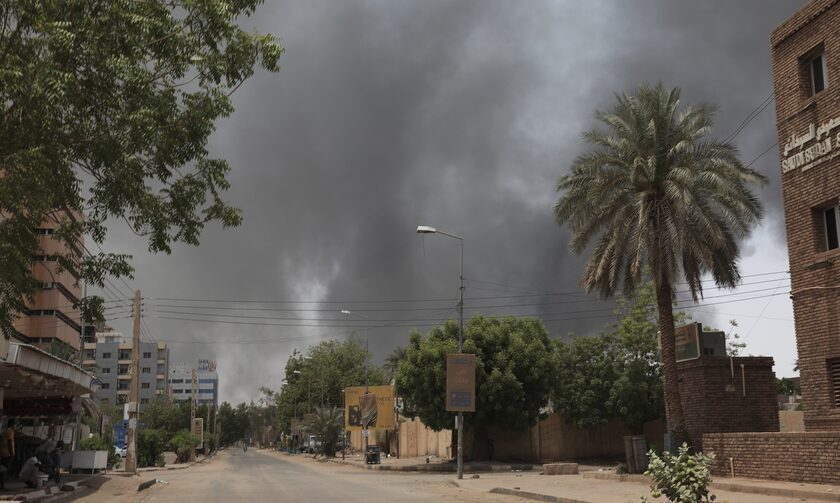 Χάος στο Σουδάν: Πυροβολισμοί και συγκρούσεις - Διεθνής ανησυχία