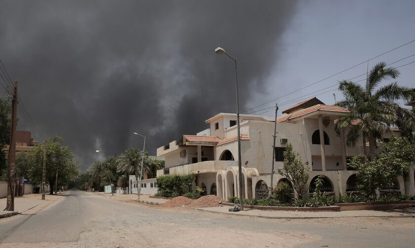 Χάος στο Σουδάν: Κλιμακώνεται η ένταση μεταξύ στρατού και παραστρατιωτικών - Τρεις άμαχοι νεκροί
