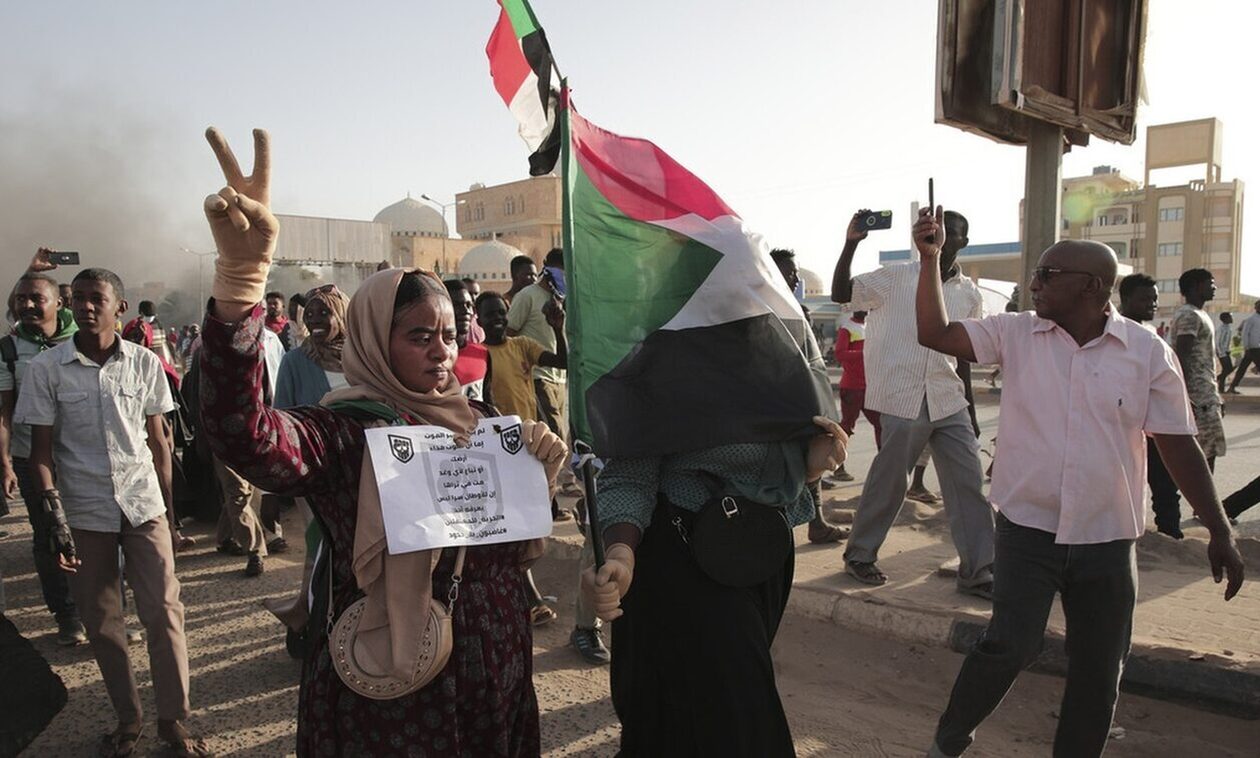 Σουδάν: Μαίνονται πολύνεκρες μάχες - Έκτακτη Σύνοδος του Αραβικού Συνδέσμου