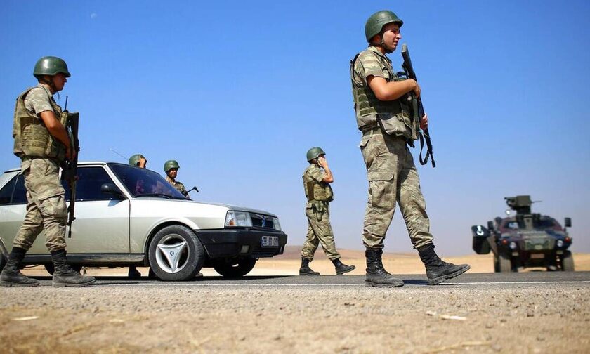 Τουρκία: Τέσσερις στρατιώτες τραυματίστηκαν από Κούρδους στη βόρεια Συρία, σύμφωνα με την Άγκυρα