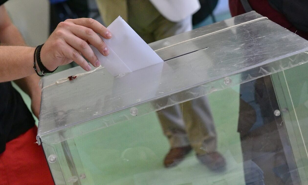 Εκλογές 2023: Τι ψηφίζουν οι αναποφάσιστοι - Ποια είναι η περίφημη γκρίζα ζώνη
