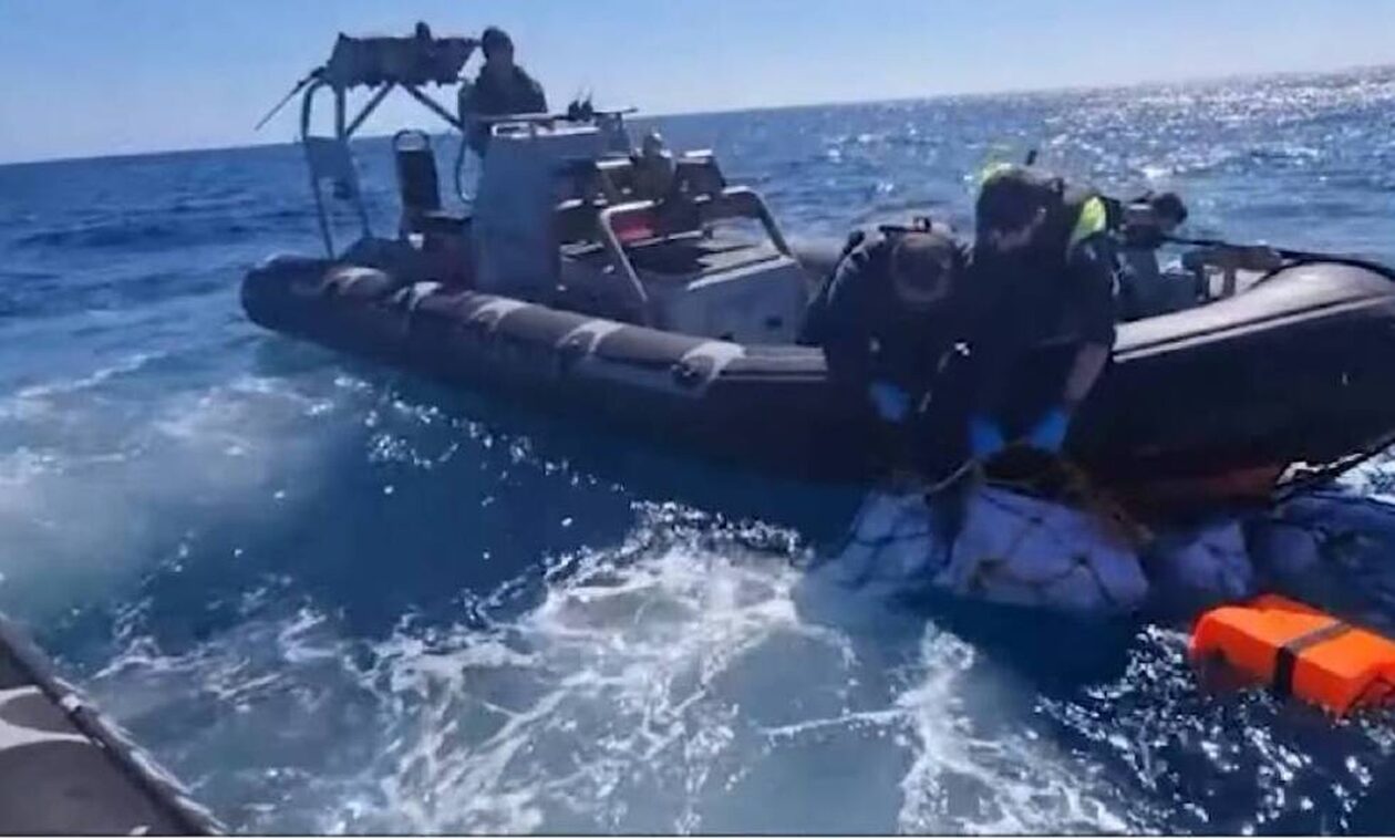 Γέμισε με δύο τόνους κοκαΐνη η θάλασσα της Σικελίας - Βίντεο-ντοκουμέντο