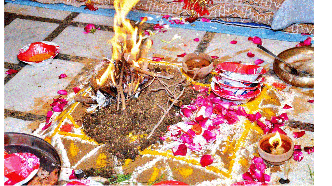 Θρίλερ στην Ινδία: Ζευγάρι έφτιαξε γκιλοτίνα και αποκεφαλίστηκε «τελετουργικά»