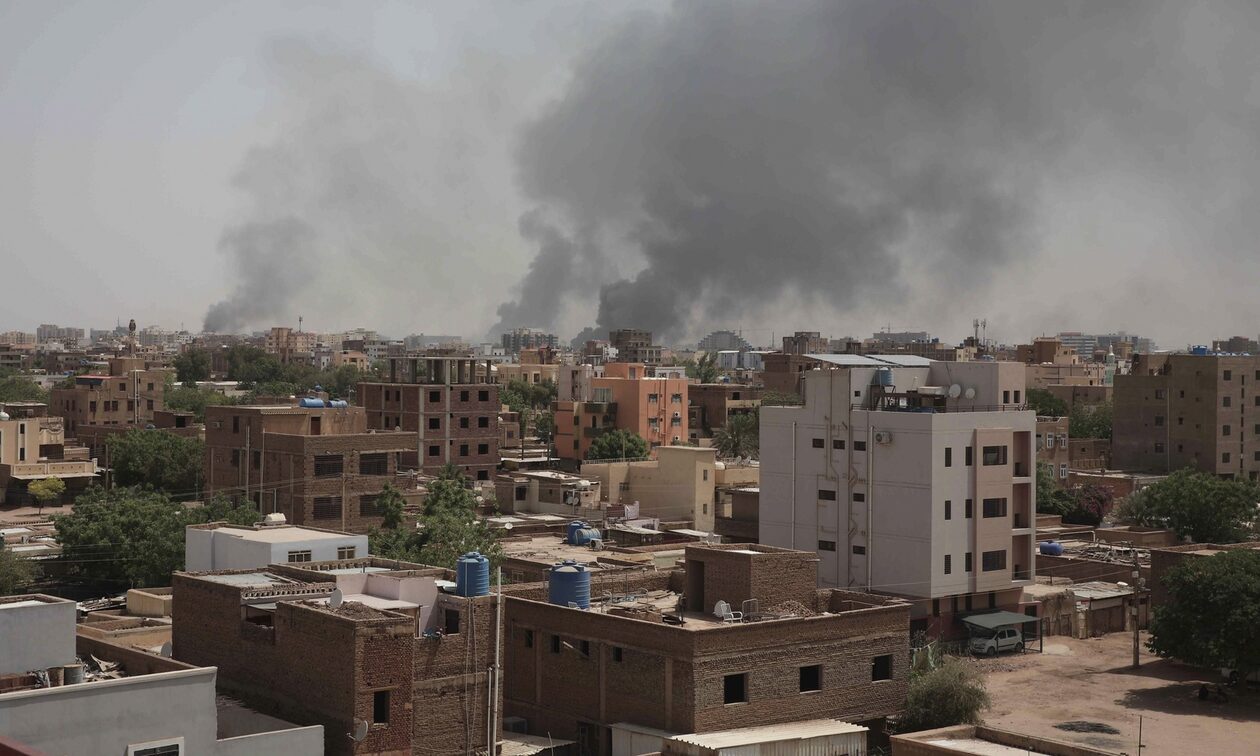 Σουδάν: Πυρά στο Χαρτούμ, λίγη ώρα αφότου έπρεπε να τεθεί σε εφαρμογή η κατάπαυση του πυρός