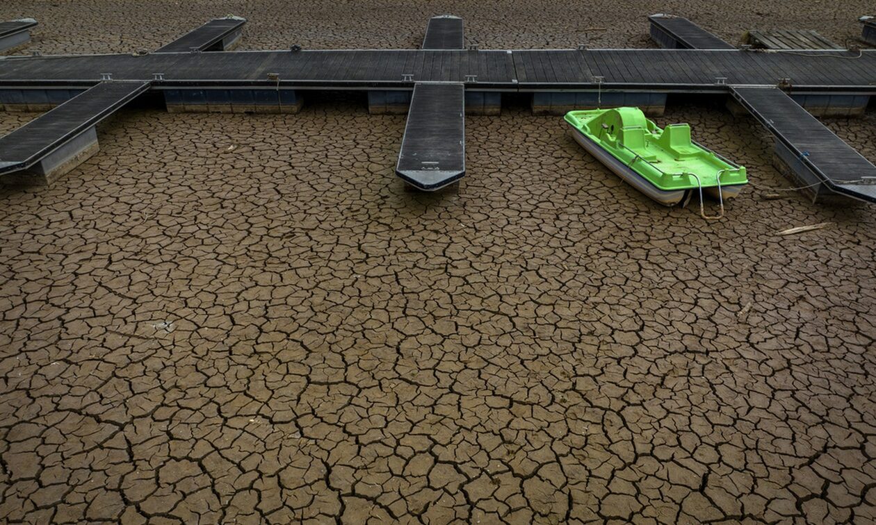 Καταλονία: Αντιμέτωπη με ιστορική ξηρασία - «Αποθηκεύουμε νερό σε μπουκάλια»