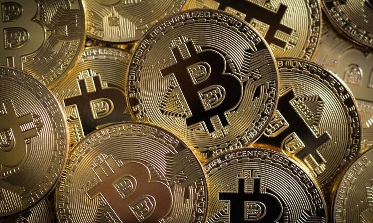 Bitcoin: Προσπάθεια να κρατηθεί στα 28.000 δολάρια