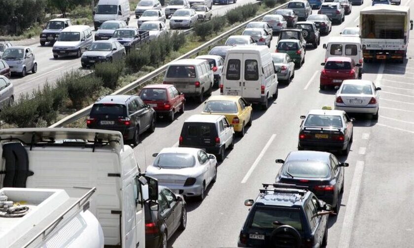 Θεσσαλονίκη: Καραμπόλα 7 οχημάτων στον περιφερειακό - Κυκλοφοριακό κομφούζιο