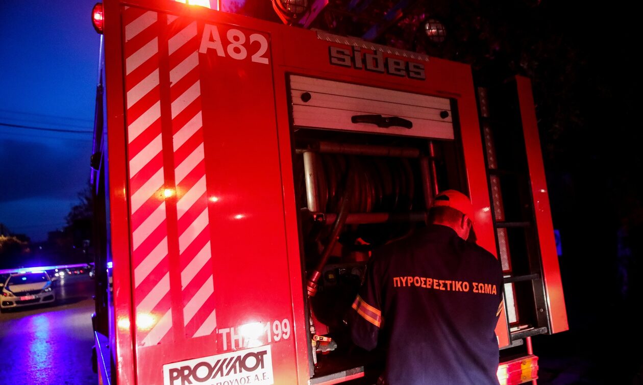 Φωτιά σε κατάστημα στην Πατησίων: Κατεσβέσθη από ισχυρή Πυροσβεστική δύναμη