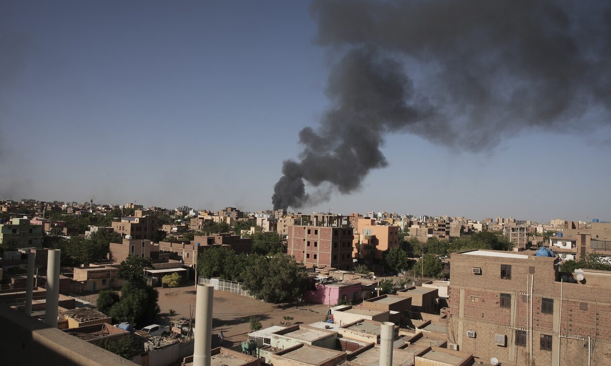 Reuters: Χτυπήθηκε το γαλλικό κομβόι στο Σουδάν - Πληροφορίες ότι ίσως βρίσκονταν και Έλληνες