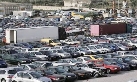 Αυτοκίνητα και φορτηγά από 300 ευρώ: Ανοιχτή μέχρι σήμερα η αποθήκη - Δείτε όλα τα οχήματα