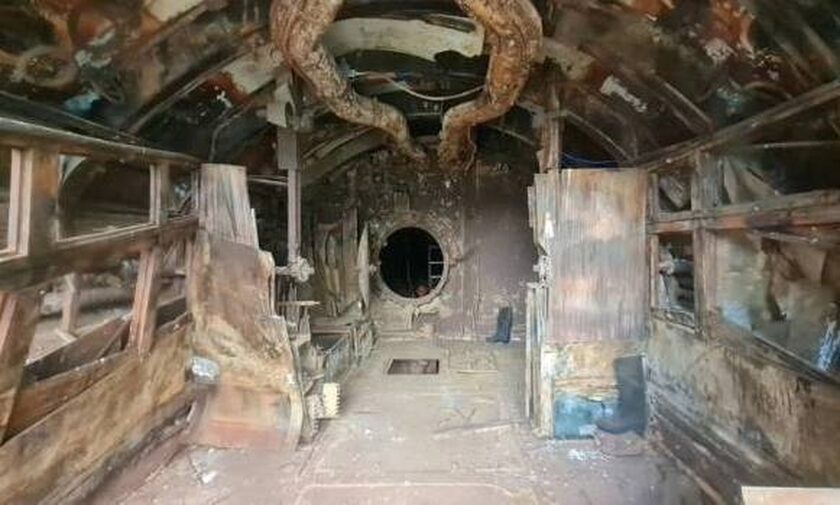Εικόνες μέσα από το ανατριχιαστικό εγκαταλελειμμένο υποβρύχιο που βρισκόταν στον βυθό για 41 χρόνια