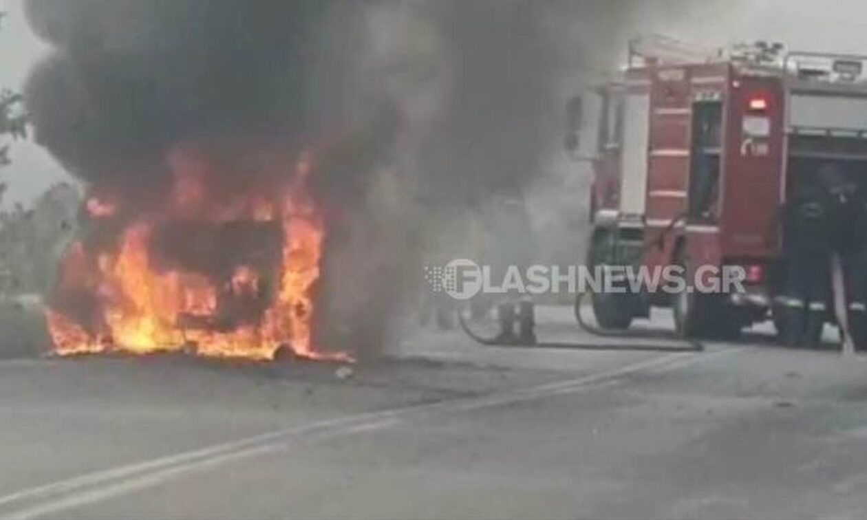 Κρήτη: Στις φλόγες τυλίχθηκε αυτοκίνητο με τρεις επιβάτες - Καταστράφηκε ολοσχερώς