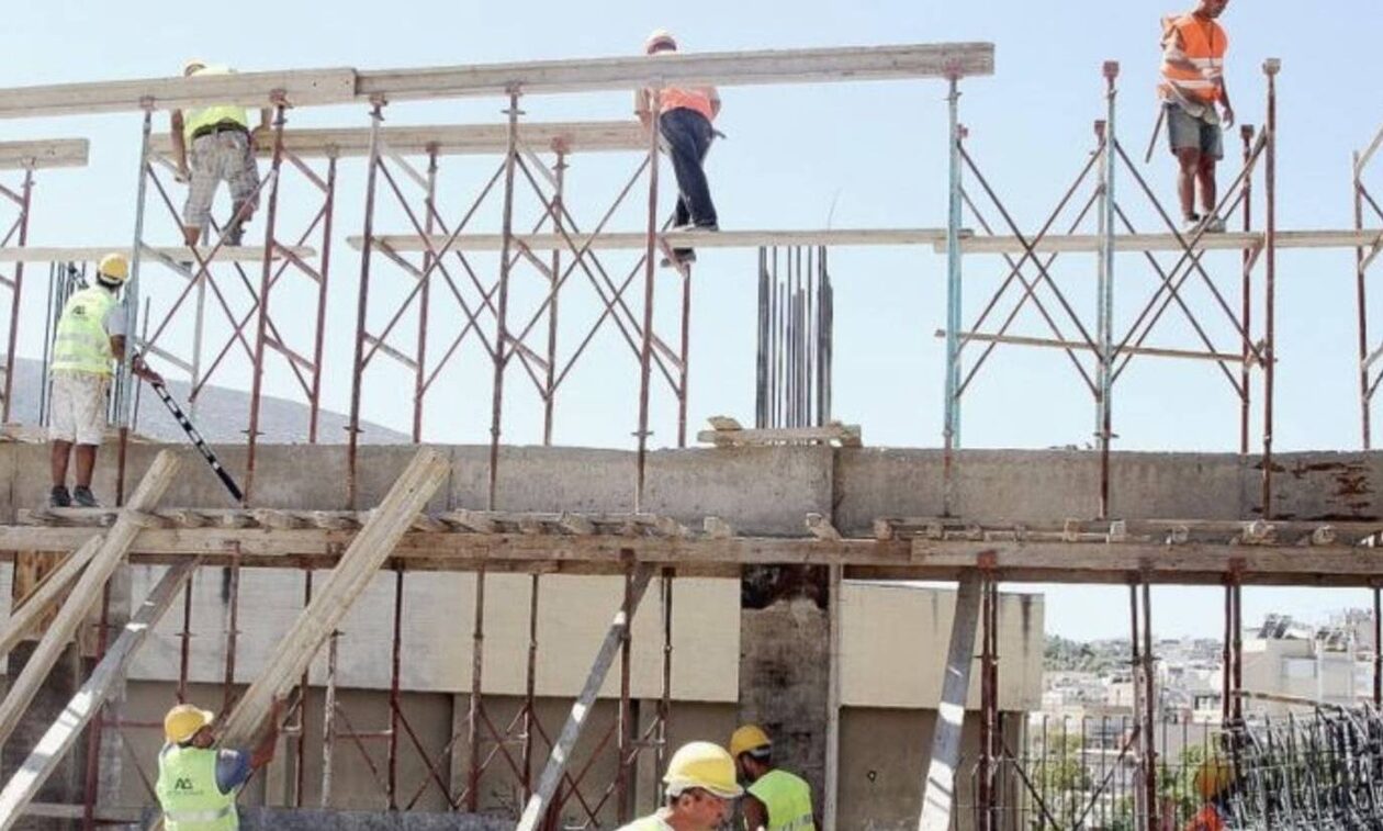 Σοβαρό εργατικό ατύχημα στη Λάρισα: 54χρονος έπεσε από τον 4ο όροφο – Νοσηλεύεται με βαριά κατάγματα