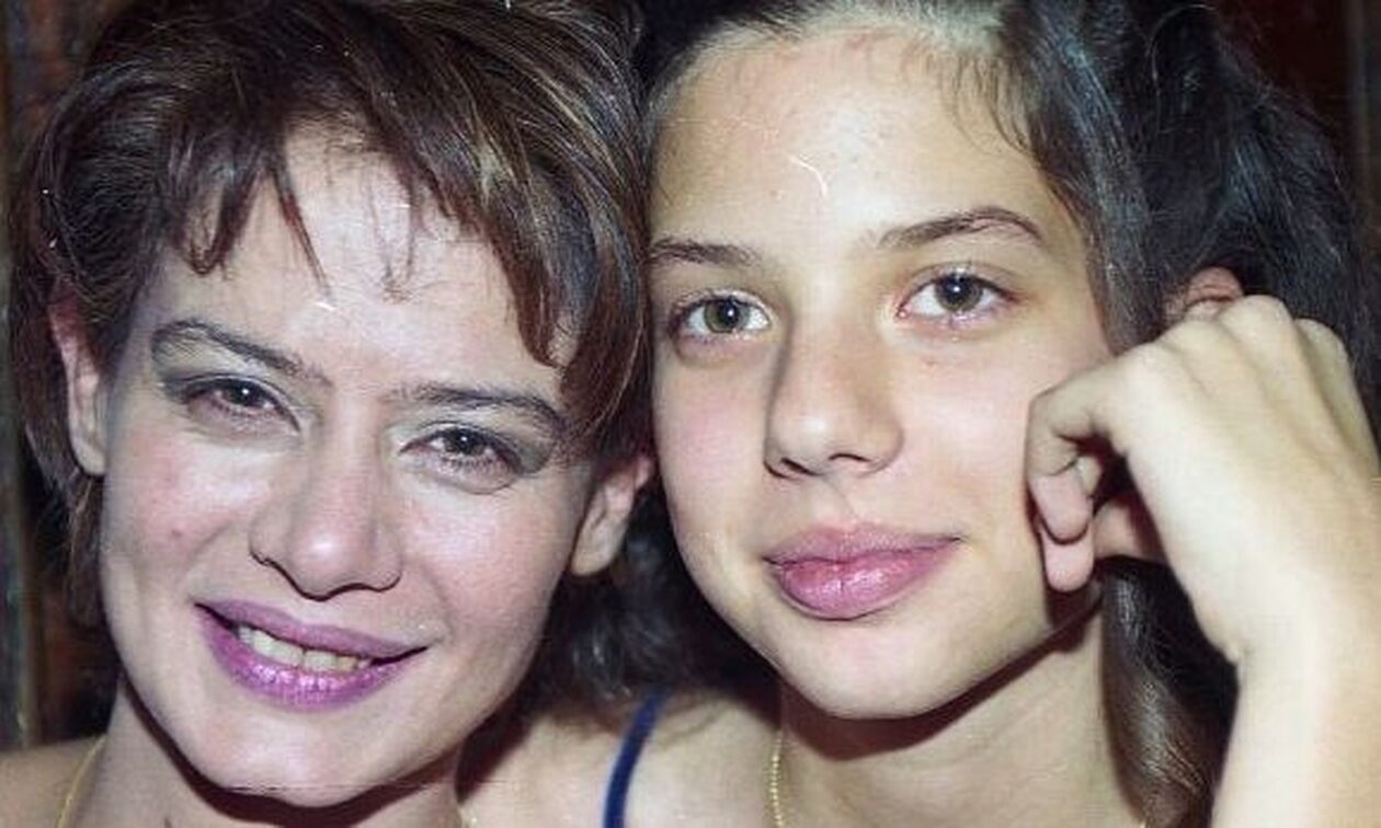 Λίλα Καφαντάρη - Ηλιάνα Μαυρομάτη: Η φωτογραφία μαμάς και κόρης από το 1998
