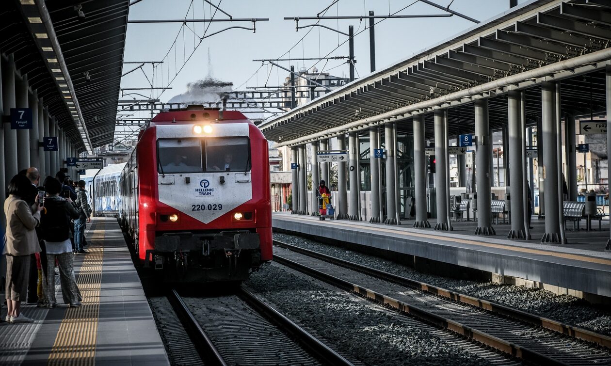 Hellenic Train: Προχωράει σε έκπτωση 50% σε φοιτητές και νέους για τη διαδρομή Αθήνα - Θεσσαλονίκη
