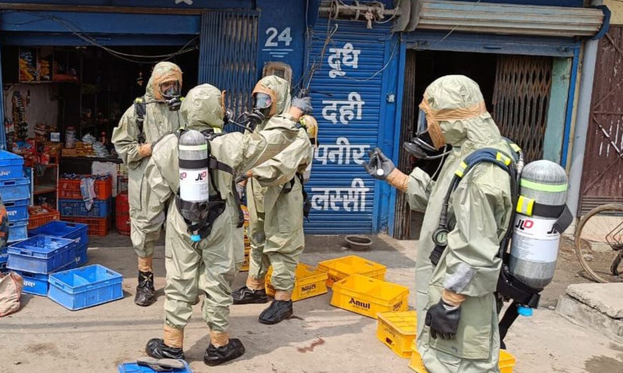 Ινδία: 11 νεκροί και  9 τραυματίες από μυστηριώδη διαρροή αερίου - Πολίτες έπεσαν αναίσθητοι