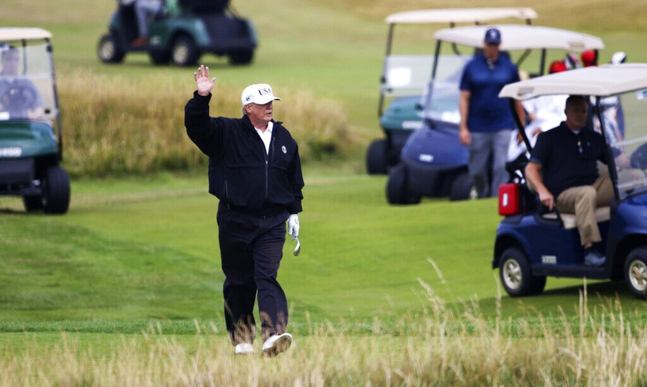 Ντόναλντ Τραμπ: Το ταξίδι του στη Σκωτία, οι προγονικές του ρίζες του και τα πολυτελή γήπεδα γκολφ