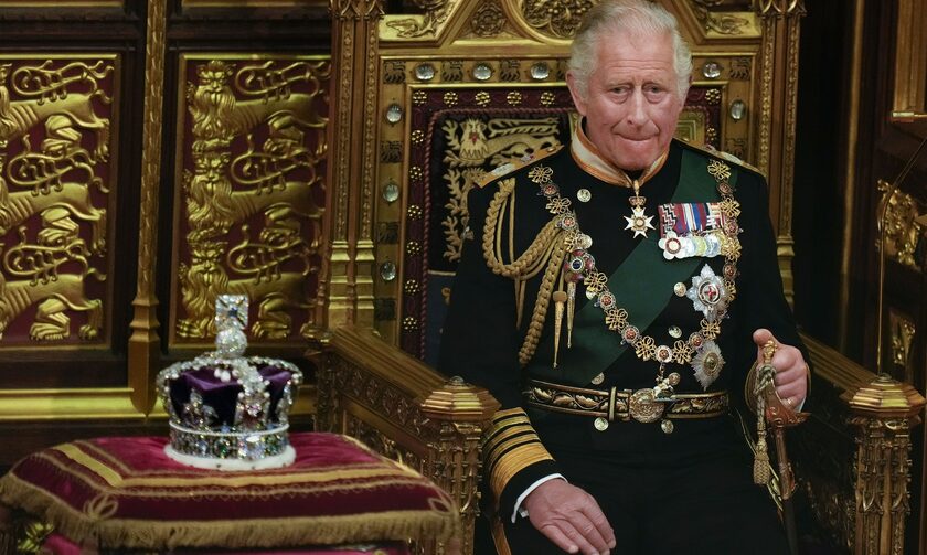 Βασιλιάς Κάρολος: Η στέψη του πλησιάζει και οι παθιασμένοι με τη βασιλική οικογένεια ανυπομονούν