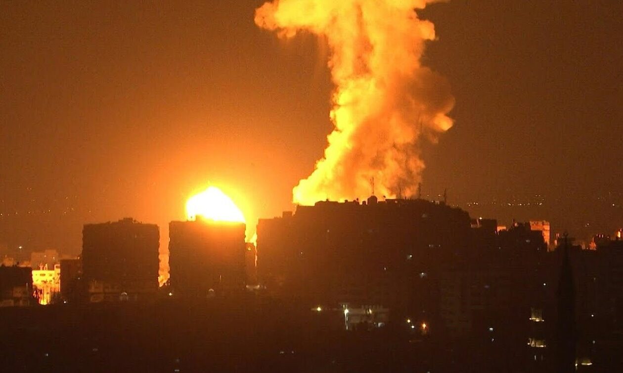 Ισραηλινοί βομβαρδισμοί και εκρήξεις στη Λωρίδα της Γάζας