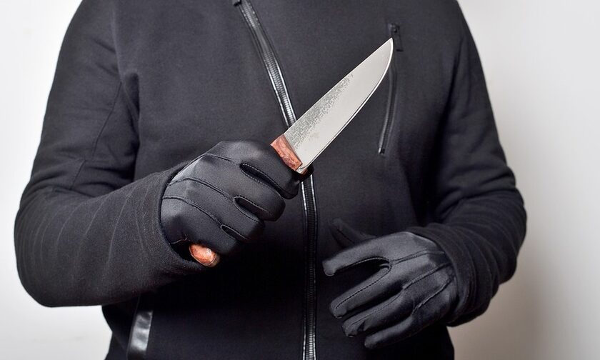 Νύχτα τρόμου για νεαρά άτομα στη Λάρισα – Άνδρας άρχισε να τους κυνηγάει κρατώντας μαχαίρι!