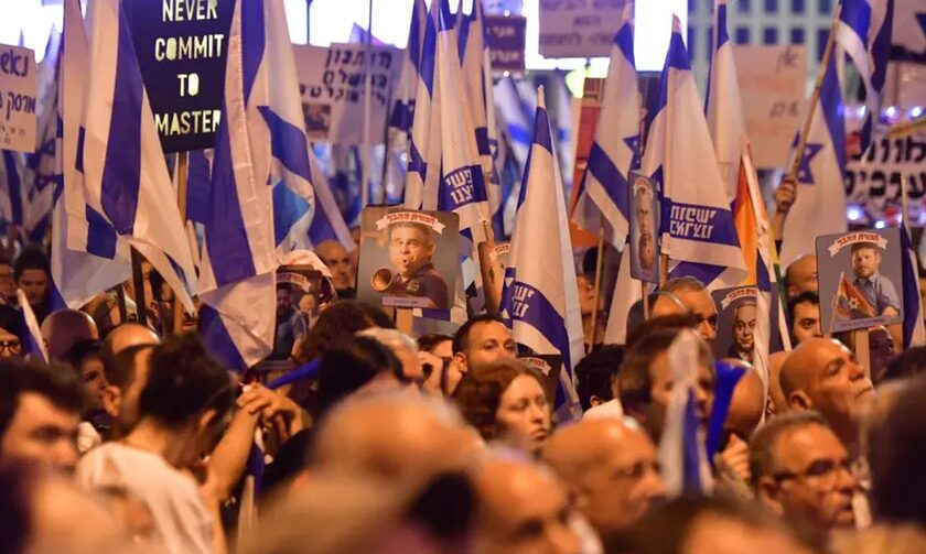 Ισραήλ: Ξανά στους δρόμους χιλιάδες διαδηλωτές κατά των δικαστικών μεταρρυθμίσεων