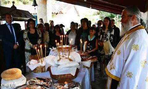 Ναύπλιο: Πανηγυρίζει το εκκλησάκι του Αγ. Ιωάννη του Θεολόγου στην Καραθώνα