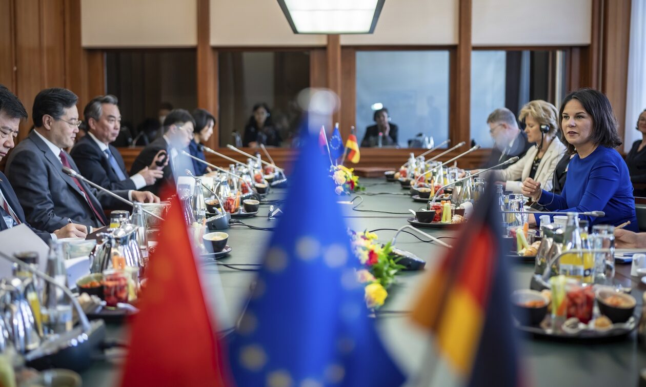 Γερμανία: Χρειάζεται μια νέα προσέγγιση σχετικά με την Κίνα - Λιγότερο «βελούδινο άγγιγμα»