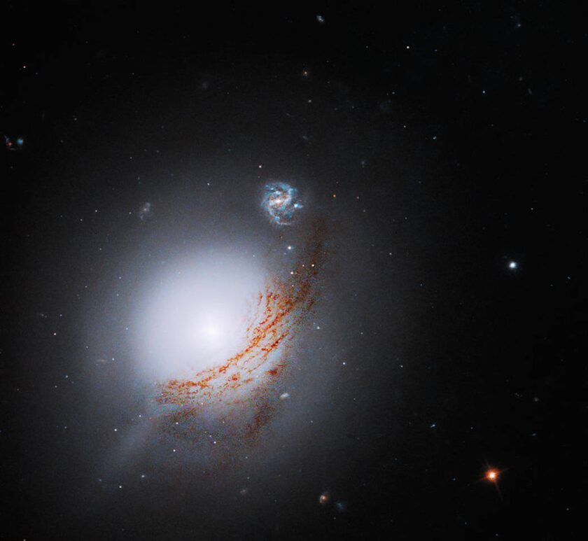 Τηλεσκόπιο Hubble: Νέες εντυπωσιακές εικόνες από την «καρδιά» ενός γαλαξία