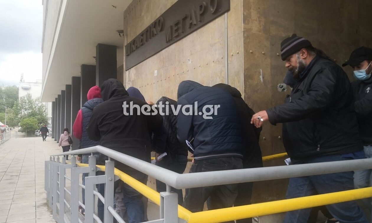 Θεσσαλονίκη: Δίωξη για δύο κακουργήματα στους 10 συλληφθέντες με τα 105 κιλά κοκαΐνης