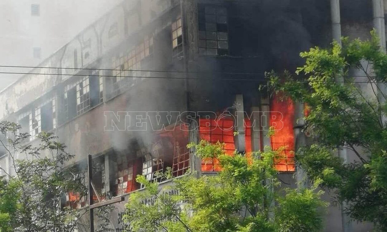 Αχαρνών: Μυστηριώδης πυρκαγιά σε εργοστάσιο - Η δεύτερη μέσα σε λίγες ώρες