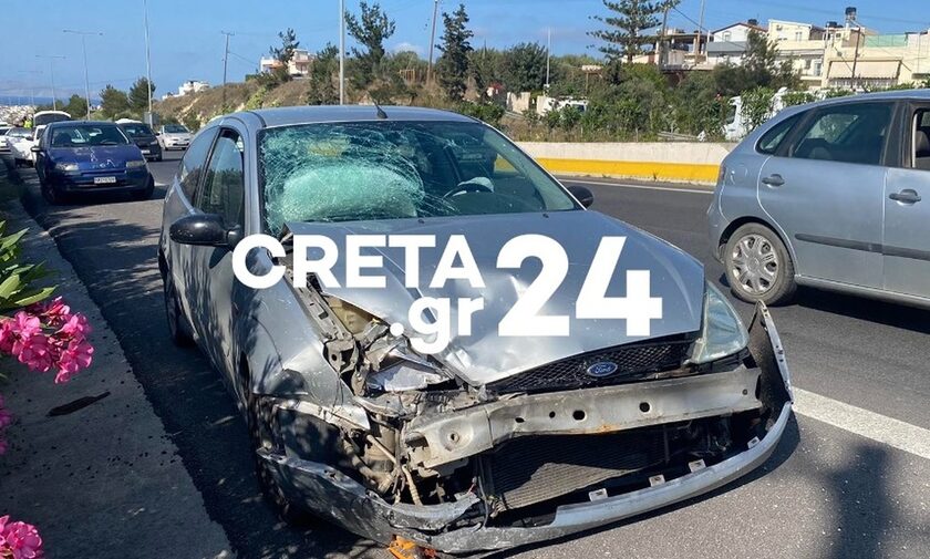Ηράκλειο: Τροχαίο με καραμπόλα τριών οχημάτων – Τραυματίστηκαν δύο κοπέλες, κομφούζιο στο σημείο