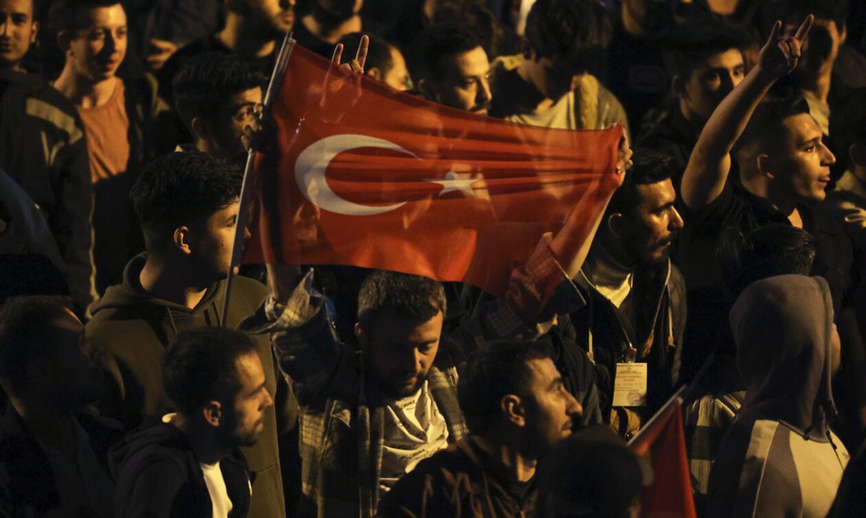 Εκλογές στην Τουρκία: Μπροστά ο Ερντογάν με 49,49% σύμφωνα με το Ανώτατο Εκλογικό Συμβούλιο