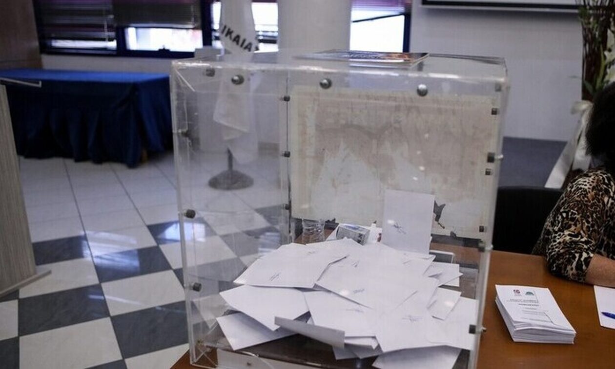 Εκλογές 2023 - «Μάθε πού ψηφίζεις»: Αναβαθμίστηκε το τηλεφωνικό κέντρο του ΥΠΕΣ