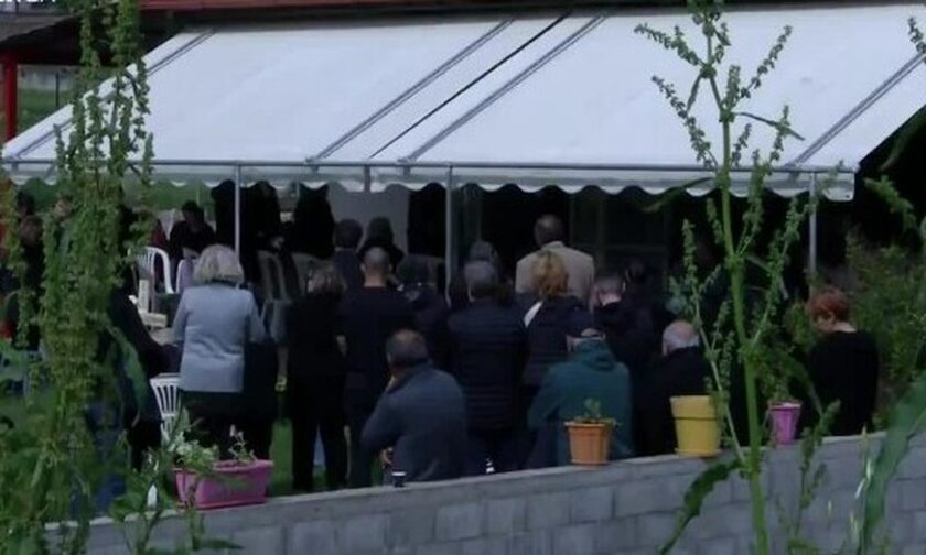 Κιλκίς: Θρήνος στην κηδεία του 52χρονου που ξυλοκοπήθηκε -Ετοιμαζόταν για τη βάφτιση του εγγονού του