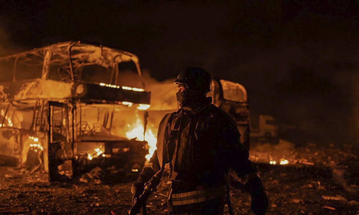 Πόλεμος στην Ουκρανία: Σφοδρή επίθεση με πυραύλους και drone στο Κίεβο -Τουλάχιστον τρεις τραυματίες
