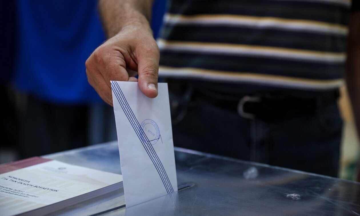 Εκλογές 2023 - Δημοσκόπηση Metron Analysis: Με 6,7 μονάδες προηγείται η ΝΔ του ΣΥΡΙΖΑ