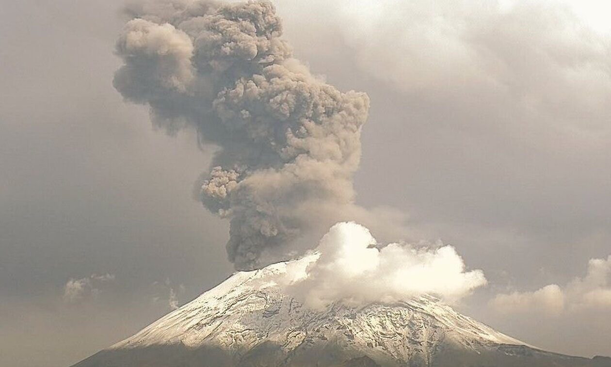 Μεξικό: Το αεροδρόμιο Μπενίτο Χουάρες ανέστειλε τη λειτουργία του λόγω της ηφαιστειακής τέφρας