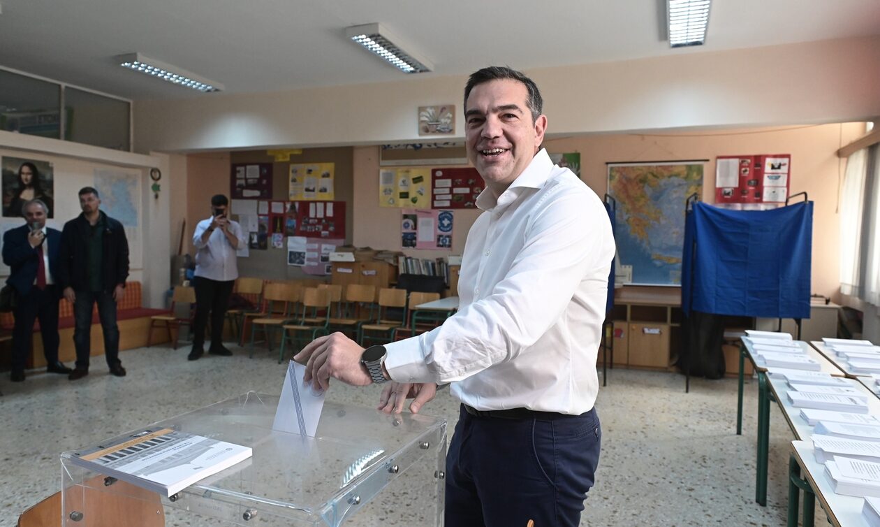 Εκλογές 2023: Ψήφισε ο πρόεδρος του ΣΥΡΙΖΑ Αλέξης Τσίπρας στην Κυψέλη