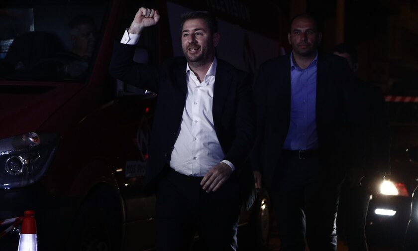 Εκλογές 2023 - Ανδρουλάκης: «Πολύ μεγάλη βραδιά για το ΠΑΣΟΚ» - Χαμόγελα στη Χαριλάου Τρικούπη