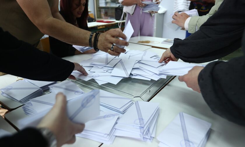 Εκλογές 2023: Σε εξέλιξη η καταμέτρηση των ψήφων των Ελλήνων του εξωτερικού