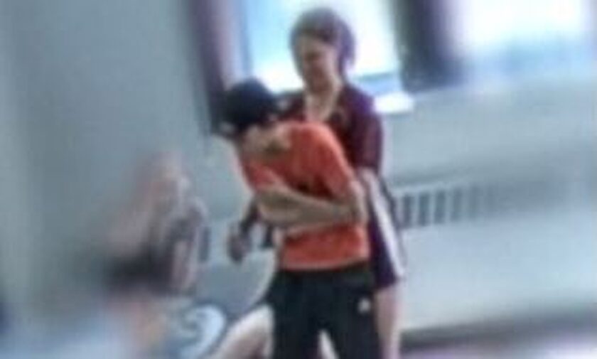 ΗΠΑ: 12χρονη έσωσε από πνιγμό τον αδερφό της στο σχολείο - Συγκλονιστικό βίντεο