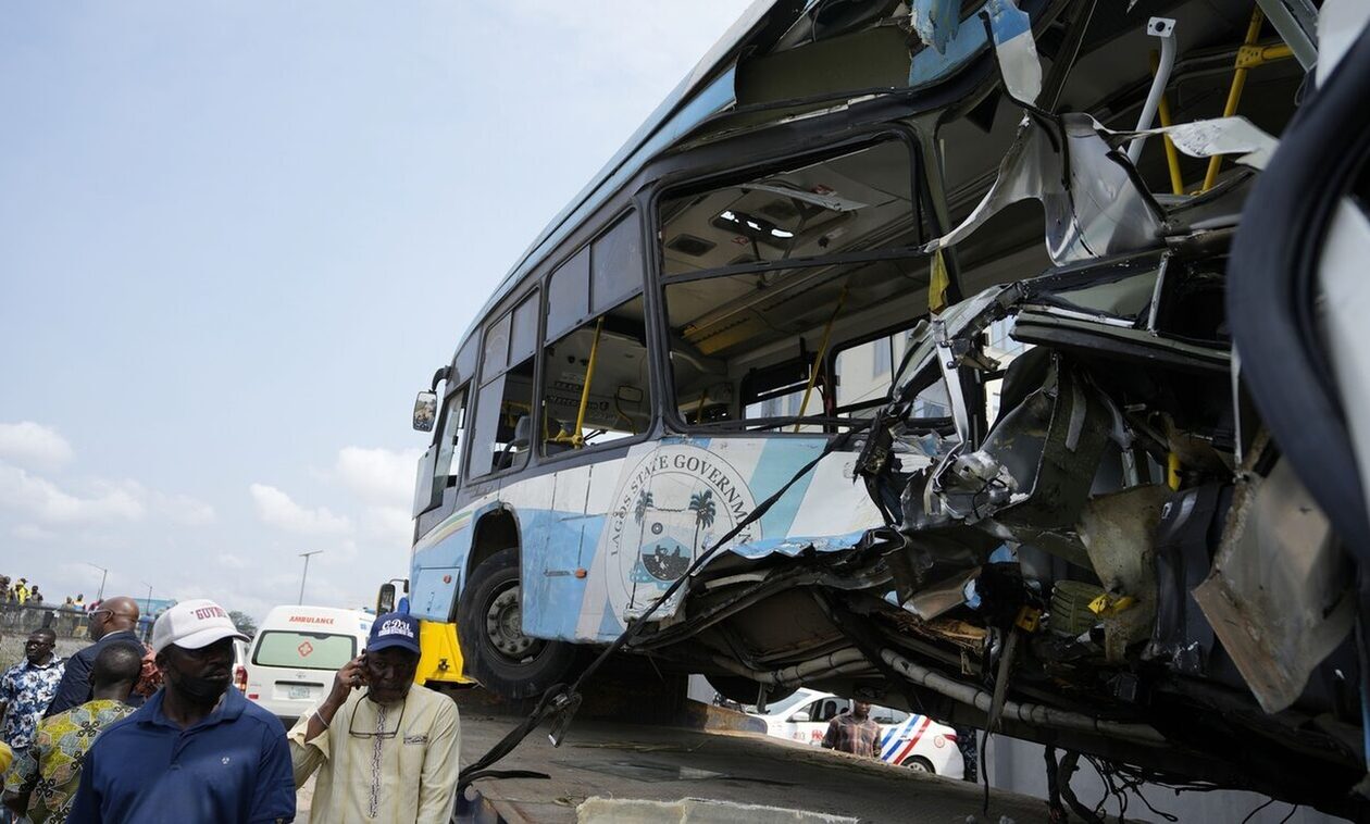 Νιγηρία: Δύο νεκροί και τρεις τραυματίες σε τροχαίο με λεωφορείο