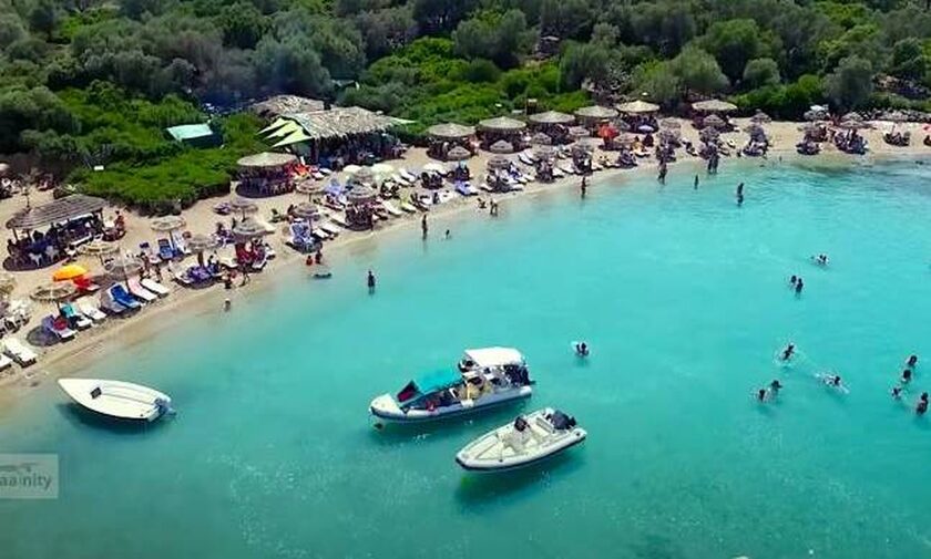 Θα πηγαίνεις κάθε καλοκαίρι: Στις «Μπαχάμες της Ελλάδας» τρως και κάνεις μπάνιο στα καλύτερα